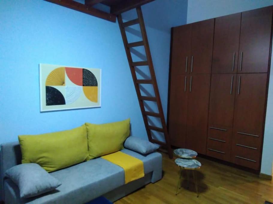 La Maison De Catherine Volos Exterior photo